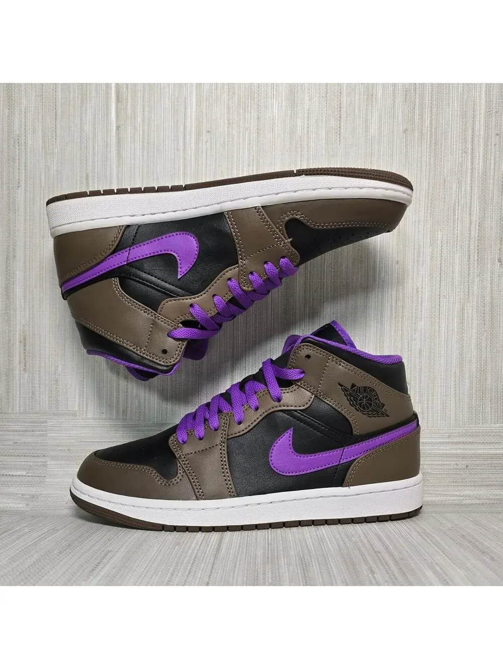 Air Jordan 1 Mid Purple Mocha Palomino Men’s 8.5 DQ8426-215